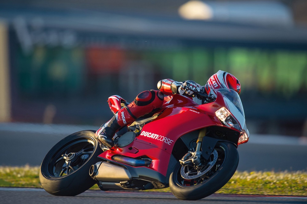 Дукати 1199 Panigale Superbike