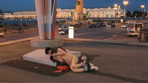 Посреди Питера)